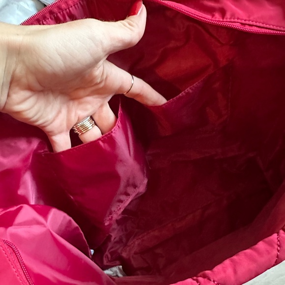 Victoria's Secret Red Tote Bag with Quilted Heart design NEW with tags 🏷️ - Picture 4 of 7